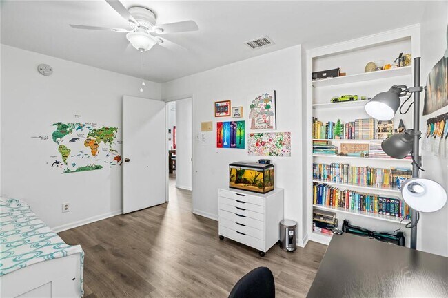 Building Photo - 13818 Menasco Ct