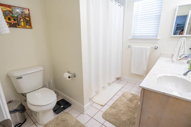 Building Photo - 491 Frank Shaw Rd