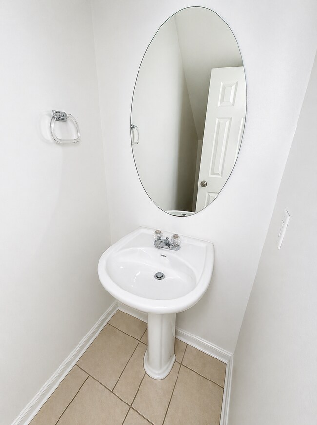 Building Photo - 3601 Malibu Ln