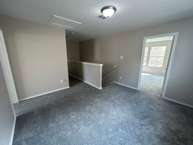 Building Photo - **MOVE IN SPECIAL** COMING SOON* Desirable Location In Cibolo! Spacious Home with Loft & Fenced B...