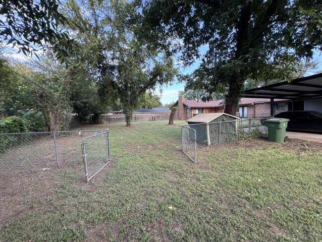 Building Photo - 4514 Shady Ln