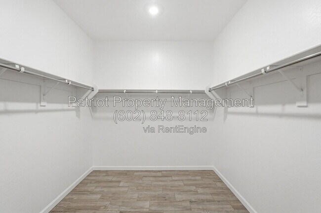 Building Photo - 5635 W Hayduk Rd