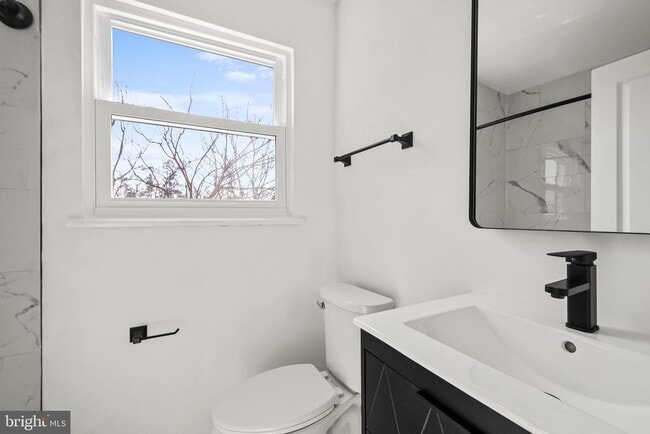 Building Photo - 1235 Alabama Ave SE