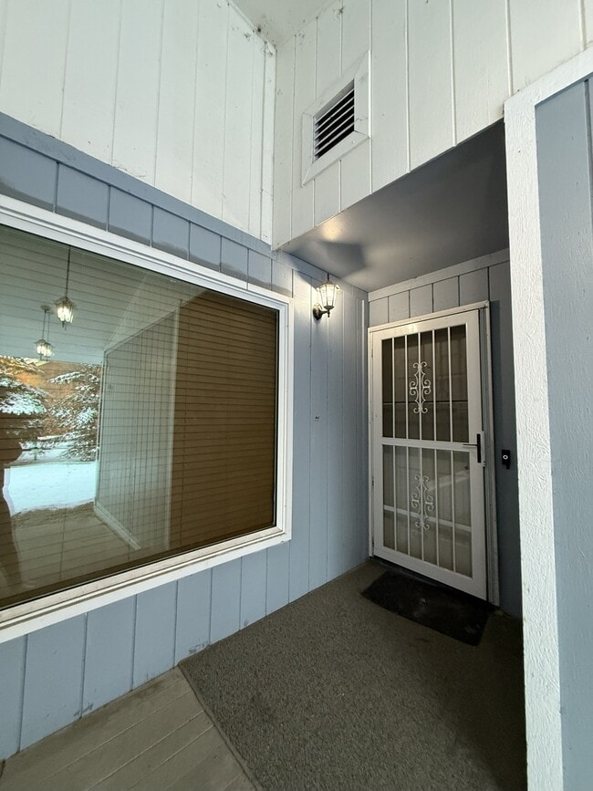 Building Photo - 6380 S Settlers Bay Dr