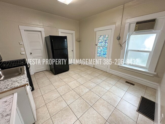 Building Photo - 538 30th St