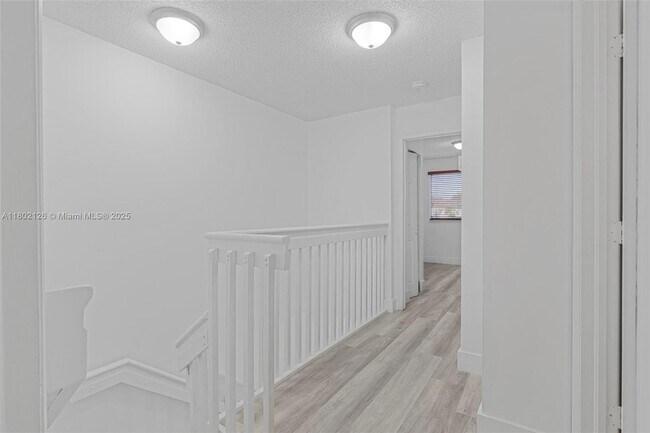 Building Photo - 8535 SW 152nd Ave
