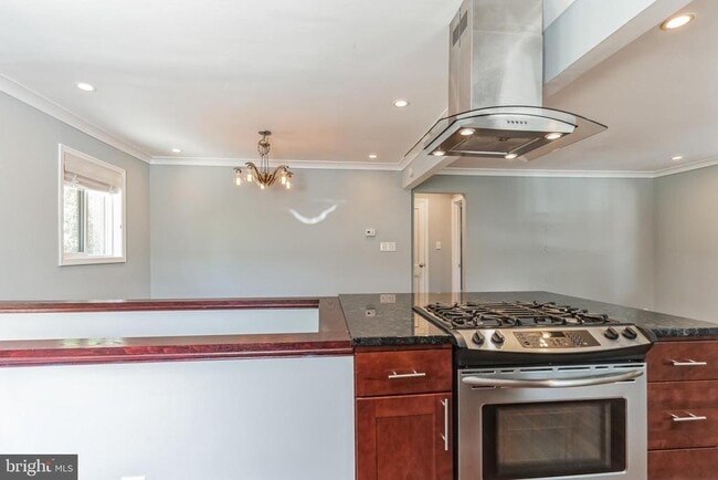 Building Photo - 1316 S Buchanan St