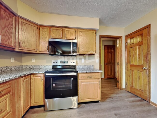 Building Photo - 3075 Foxhound Dr