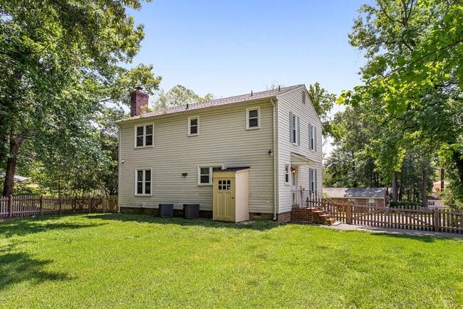 Building Photo - $2,500 / 3 br / 3 ba / 1,750 sqft