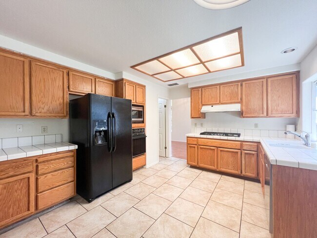 Building Photo - 8330 Sea Island Ct