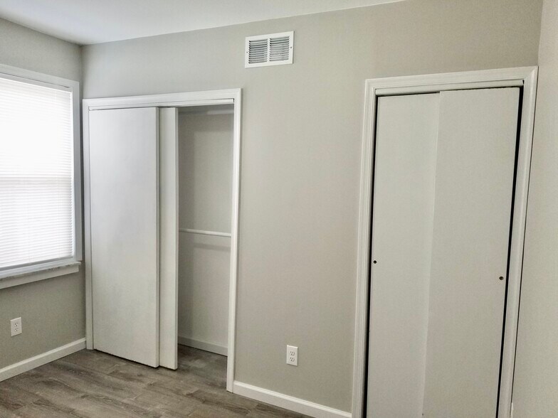 Building Photo - 1518 S Bailey St