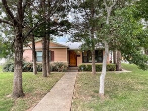 Building Photo - 2623 31st St