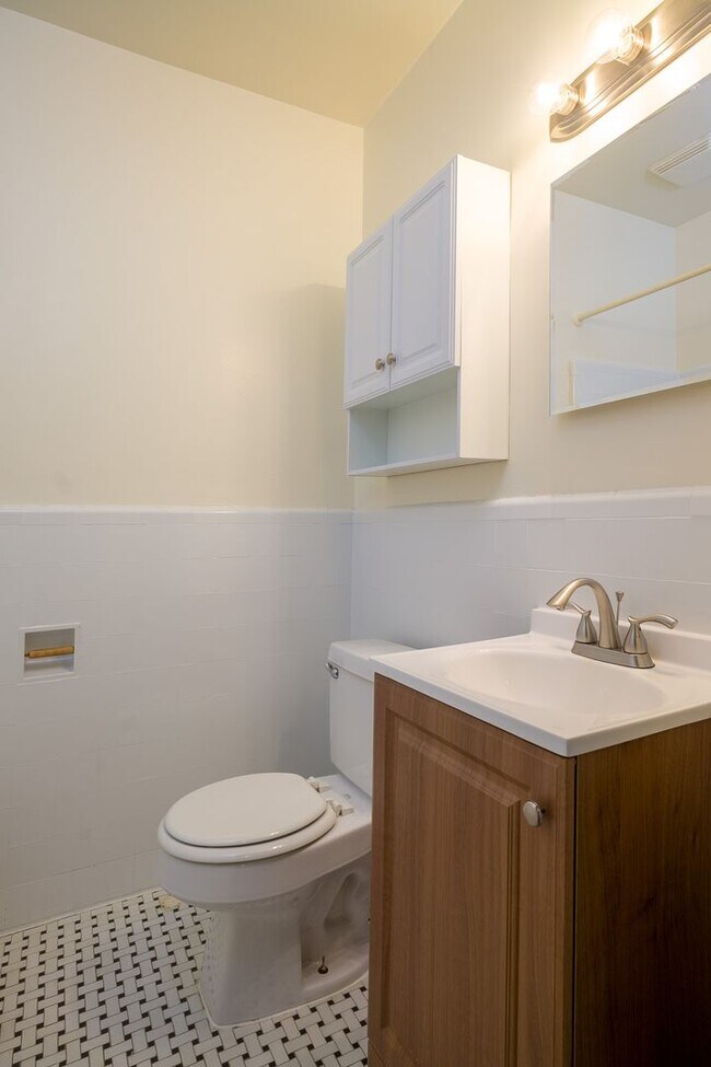 Building Photo - 2328 40th St NW
