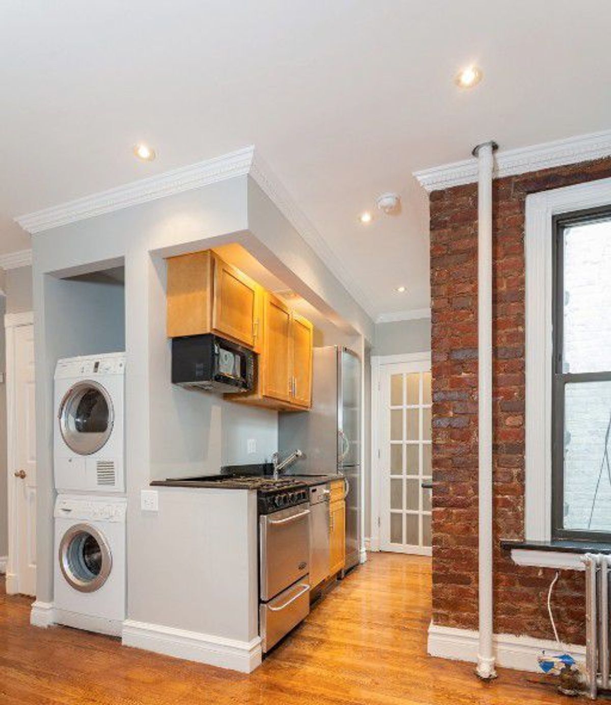 Building Photo - East 13th Street