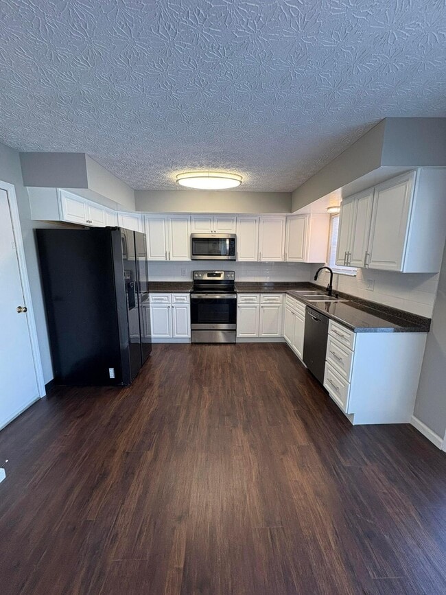 Building Photo - 2232 Pinion Pl