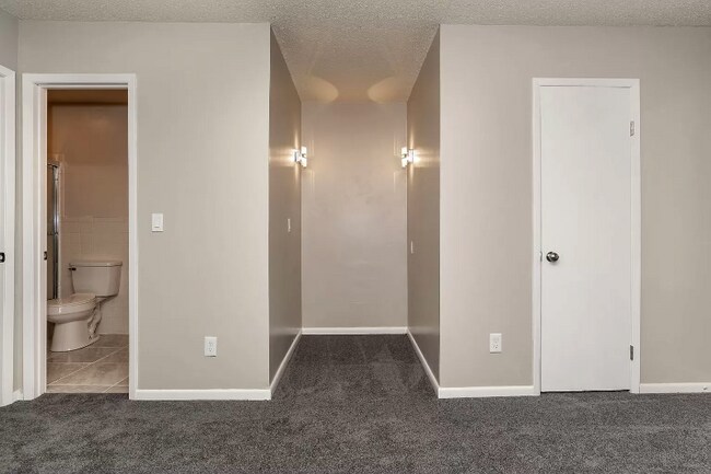 Building Photo - 14 Britten Cir