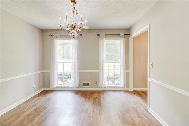 Building Photo - 1049 Seven Springs Cir NE