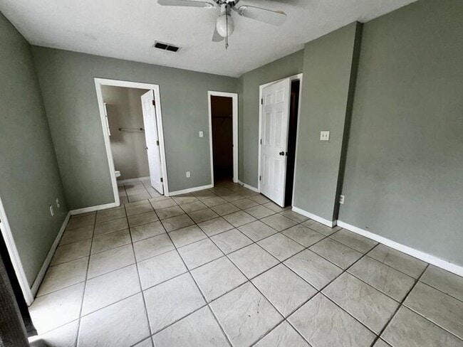Building Photo - 3 Bedroom 2 Bath Magnolia Pointe Townhome with a Fenced backyard!