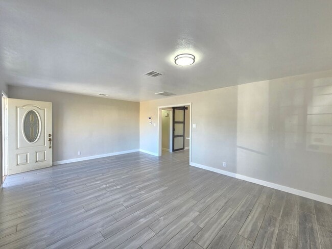 Building Photo - 44309 Date Ave