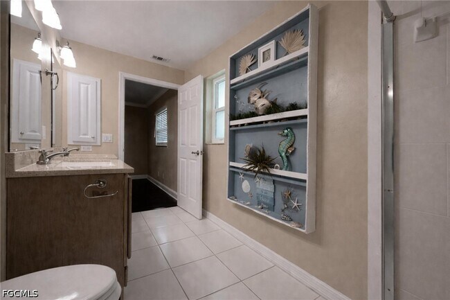 Building Photo - 2302 SW 53rd Terrace