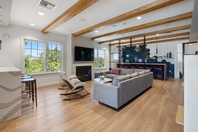 Unwind with friends and family in our amenity spaces. - Windsor Village at Waltham