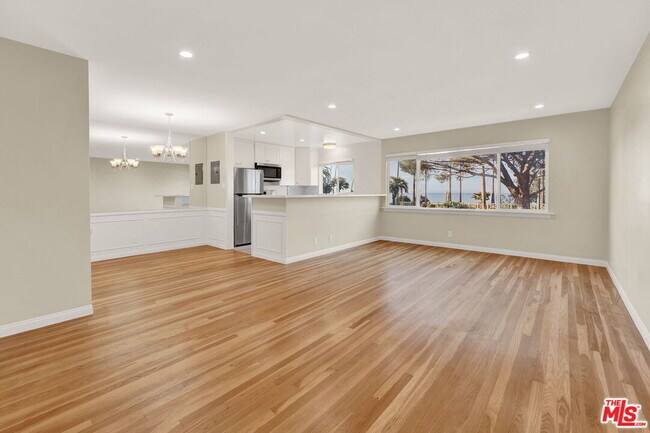 Building Photo - 433 Ocean Ave