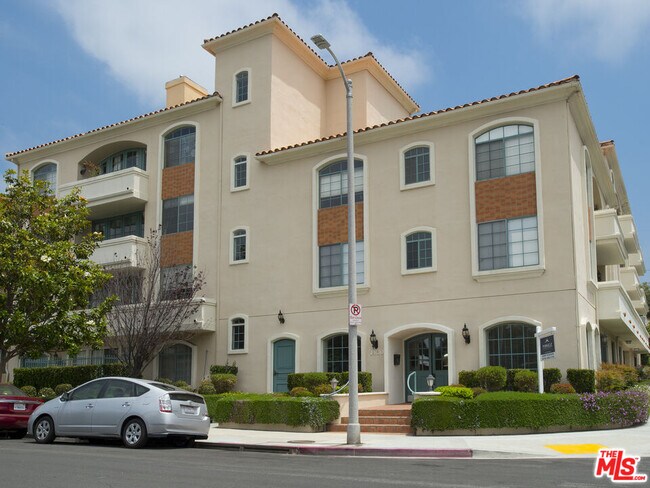 Building Photo - 1430 Colby Ave