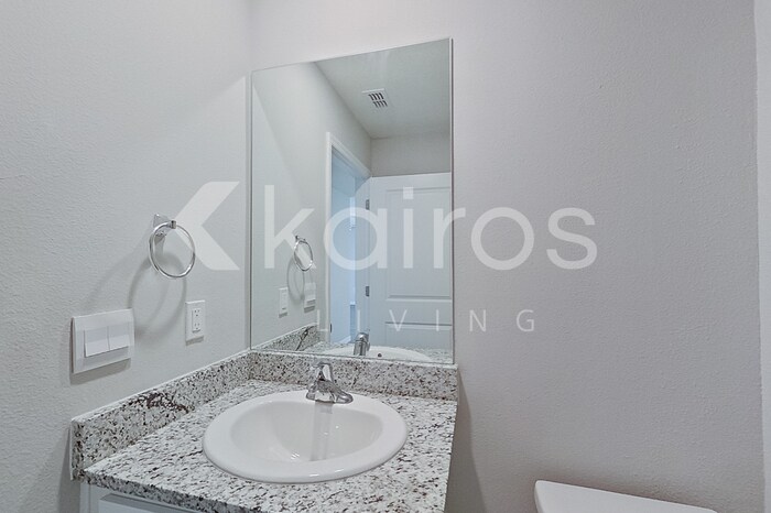 Building Photo - 8740 SW 43rd Ter
