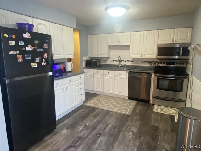 Building Photo - 36 Altair Dr