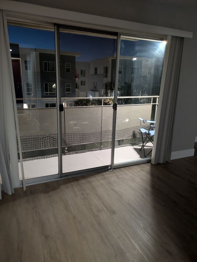 Interior Photo - PLAZA