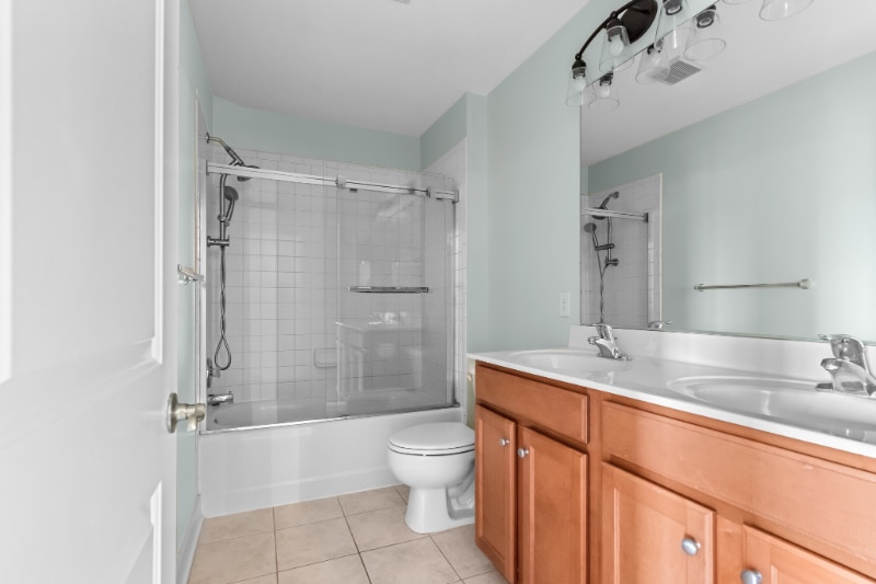 Building Photo - 9905 Bay Ct Ln