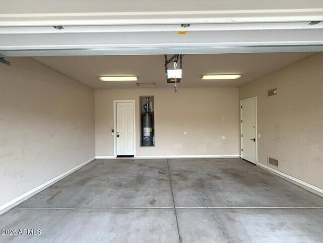 Building Photo - 14366 W Cypress St