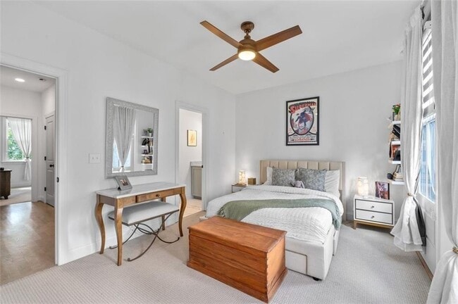 Building Photo - 518 Bismark Rd NE