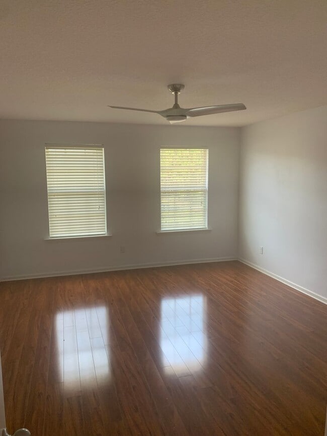 Building Photo - Spacious 3 Bed/2.5 Bath Townhome in Oakleaf