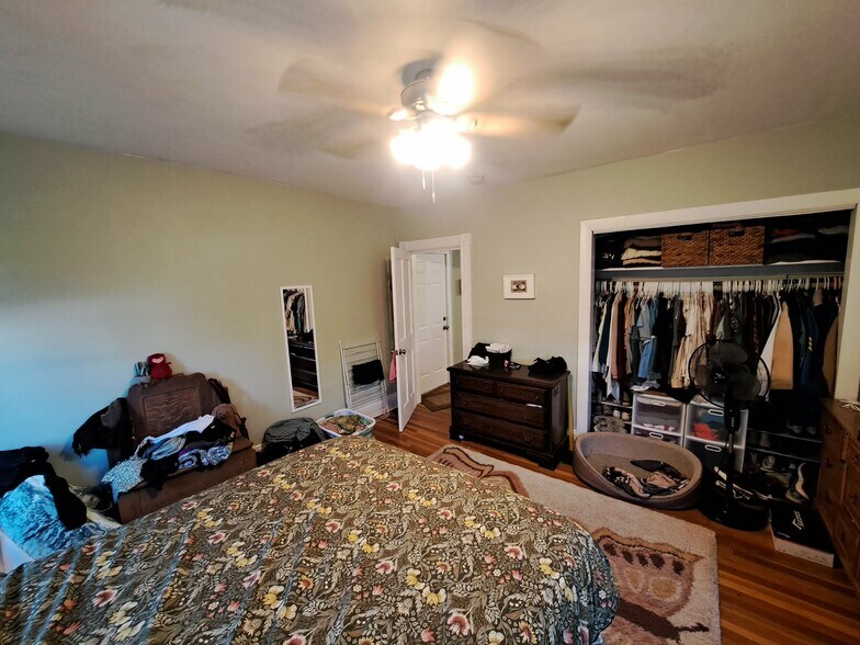 bedroom 1 - 377 Pearl St