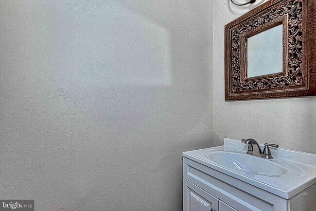 Building Photo - 8467 Ivy Glen Ct