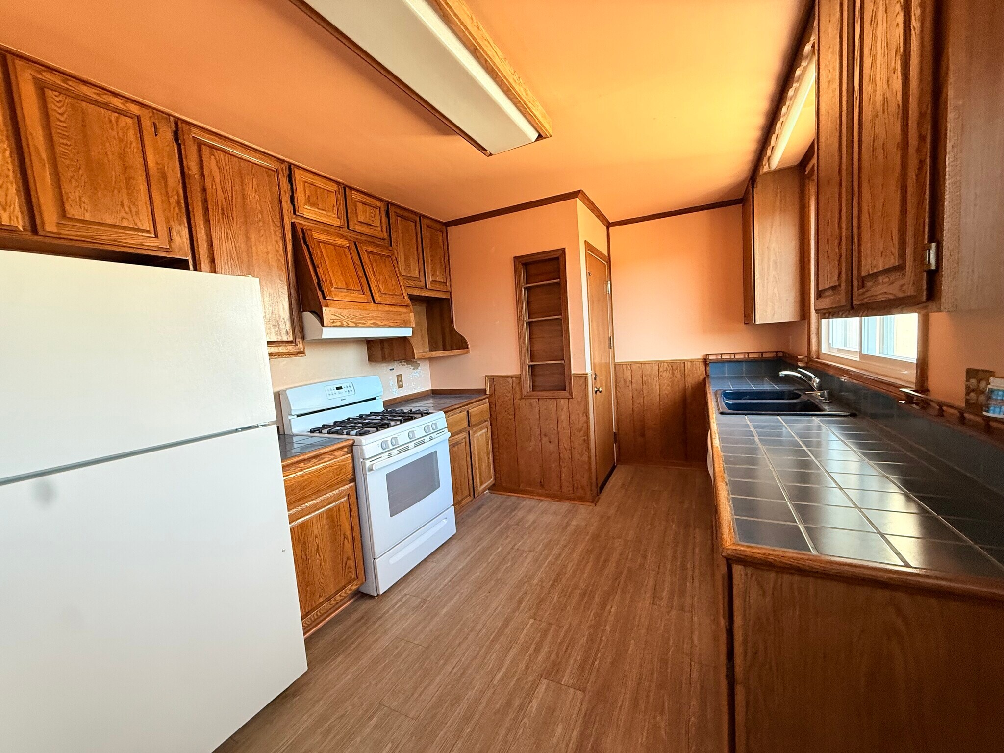 Building Photo - 215 Hazelwood Dr