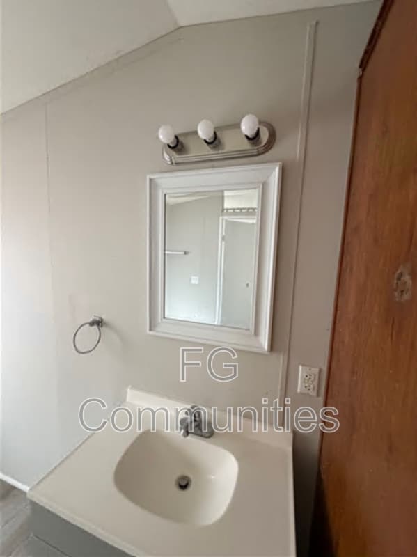 Building Photo - 1754 Zion Rd