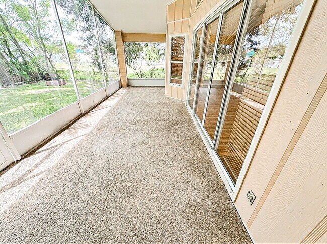 Building Photo - "Charming 3-Bedroom Home with 2 Full Baths in Lakeland – Spacious 1514 Sq Ft Haven!"
