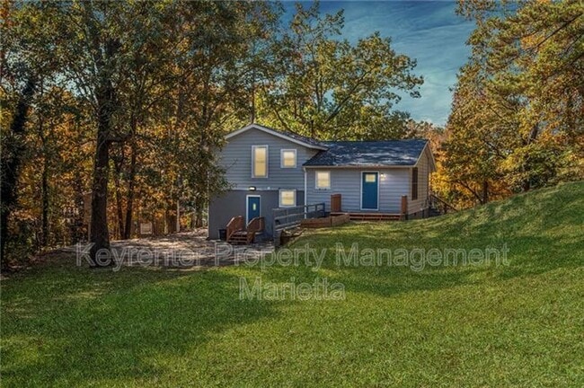 Building Photo - 1056 Azalea Cir NE