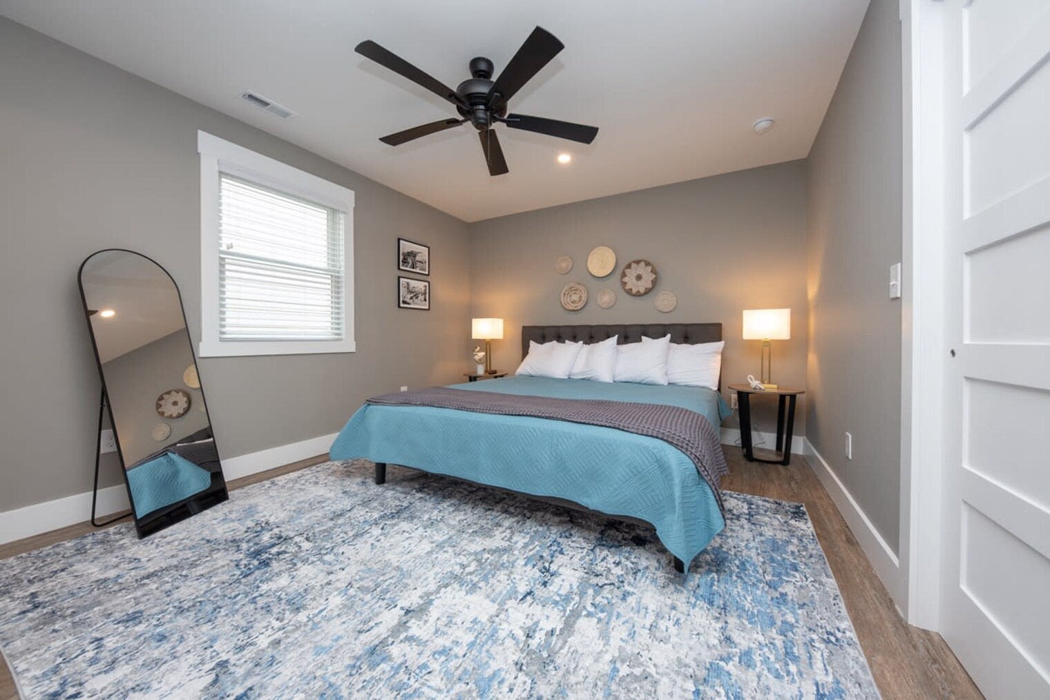 Building Photo - 1142 Simpson Ave