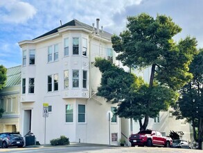 Building Photo - Spacious, Prime Presidio Heights Condo, Pa...