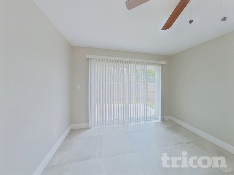 Building Photo - 1230 Kapok Kove Cir