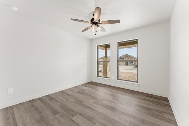 Building Photo - 2033 Gulf Pr Ln