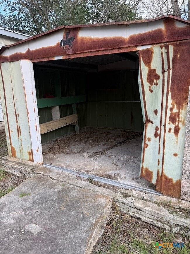 Building Photo - 784 Samuels St