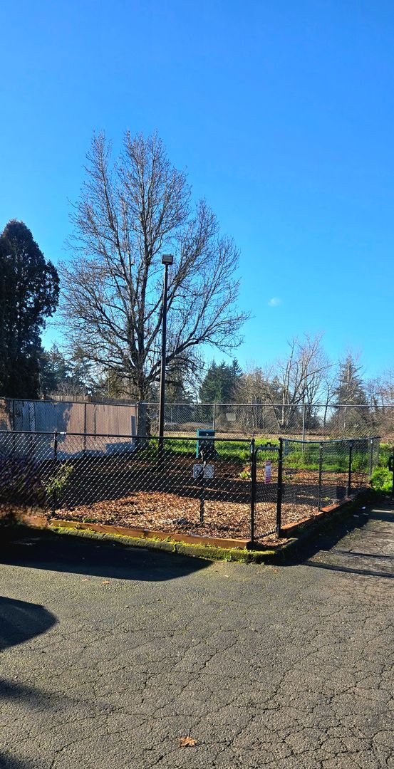 Building Photo - NOW $2,499 (Was $2,599) + $500 OFF First Month if You Move in by April 1!