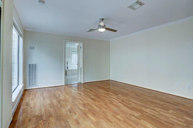 Building Photo - 13819 Starhill Ct