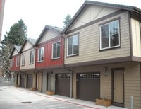 Building Photo - Villas at Pine