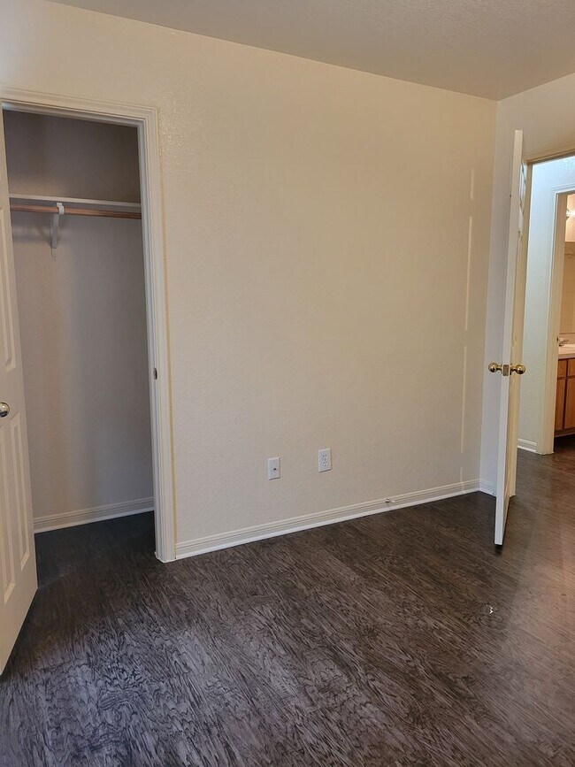 Building Photo - 1534 Shoshoni Trail