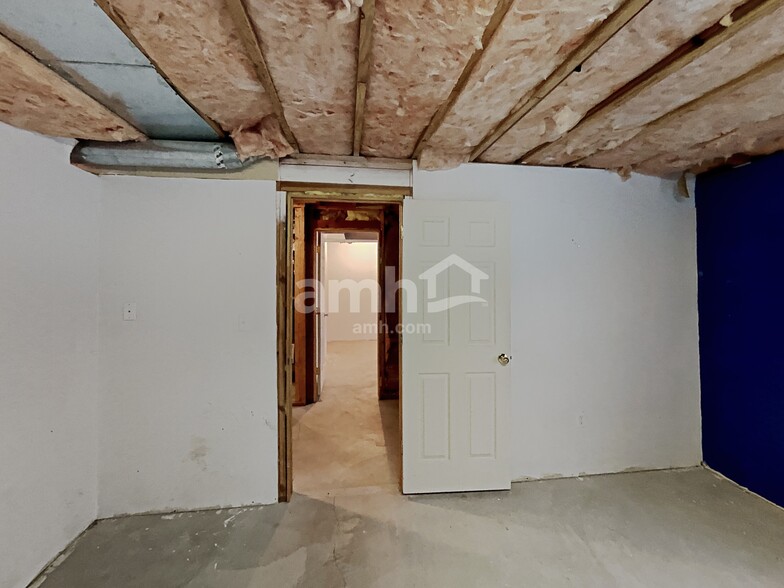 Building Photo - 2098 Blossom St